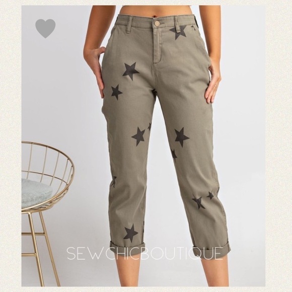 Star Print Washed Stretch Boyfriend Pants - Picture 2 of 6